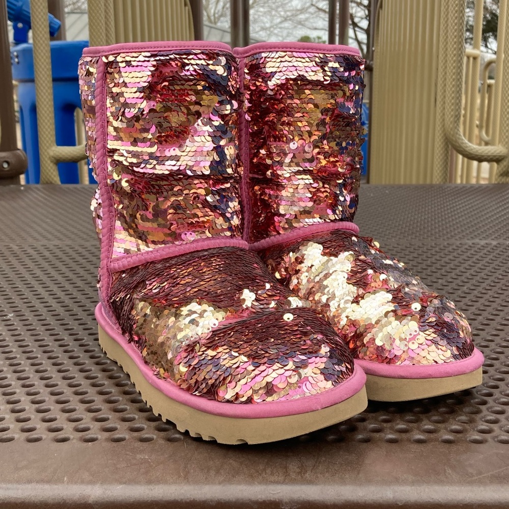 UGG BOOTS